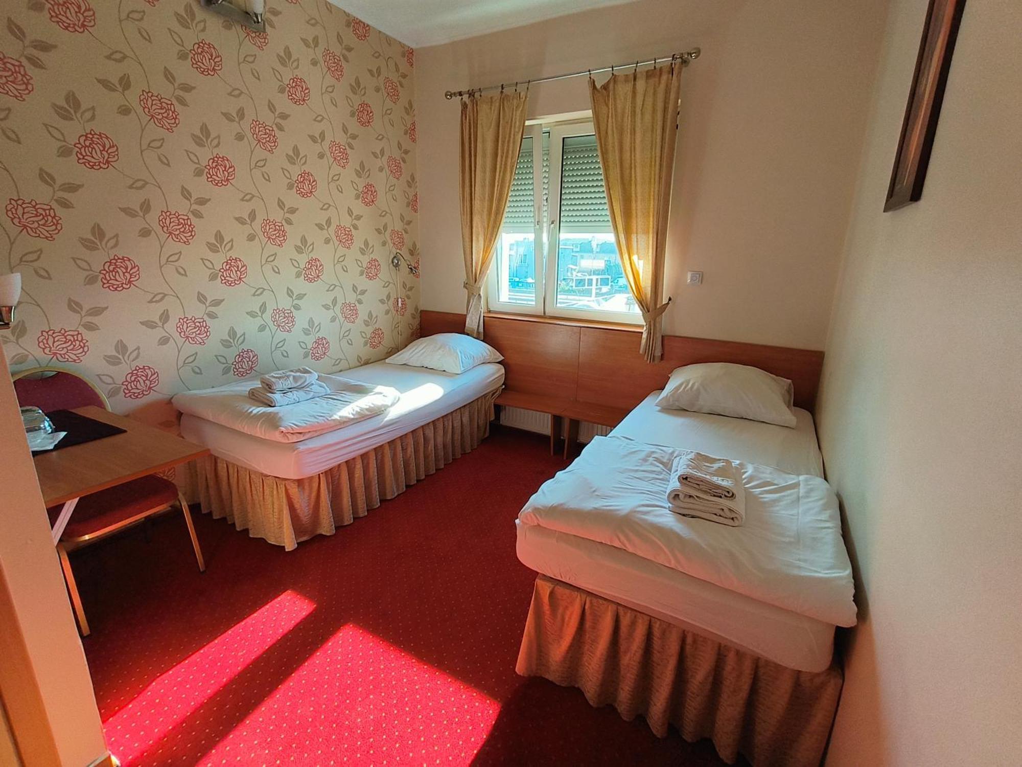 Villa Bella Casa Łomianki Dış mekan fotoğraf